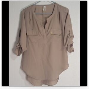 Live 4 Truth top size medium
